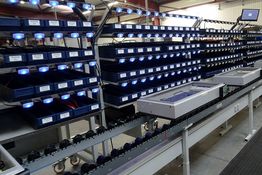 Container with Pick by Light sensors