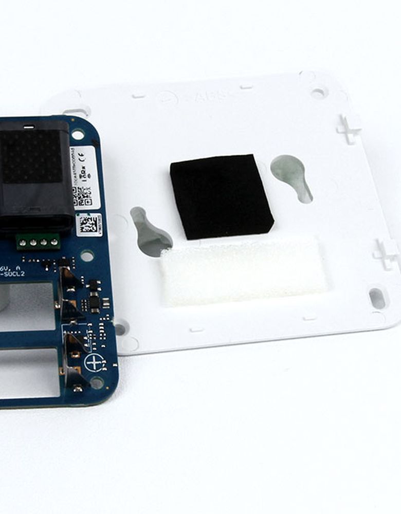 CO2 sensor in plastic injection moulding