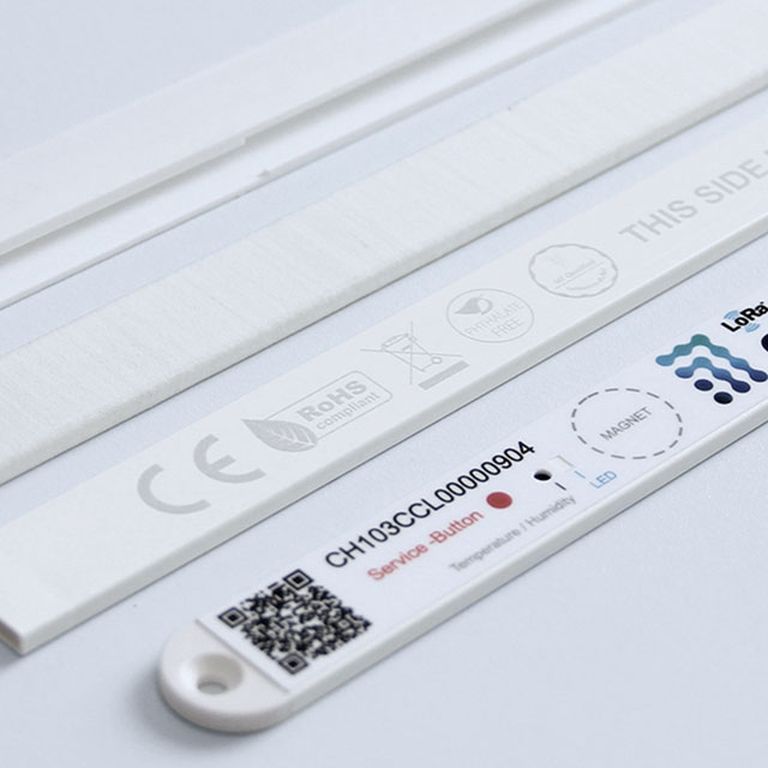 Flat plastic profile in the extrusion process