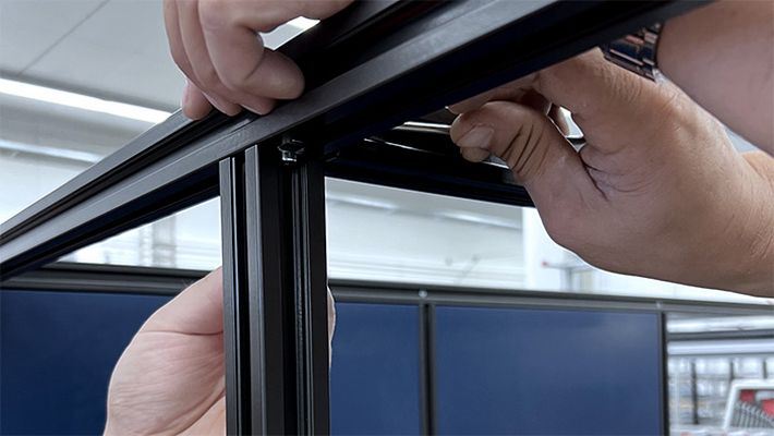 Mounting aluminum profiles