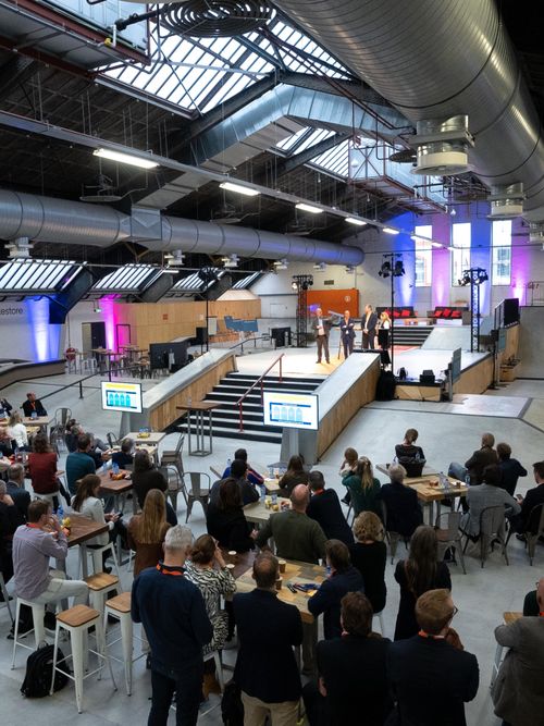 Zaalverhuur Den Haag bij RAC Den Haag, ruime industriële evenementenlocatie.