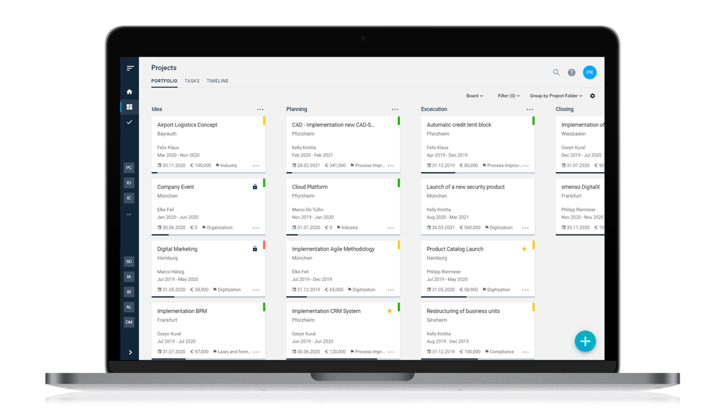 Laptop mit einem Projektmanagement-Dashboard mit Portfolioansicht, das verschiedene Projektkarten unter Kategorien wie „Planung“ und „Ausführung“ anzeigt.