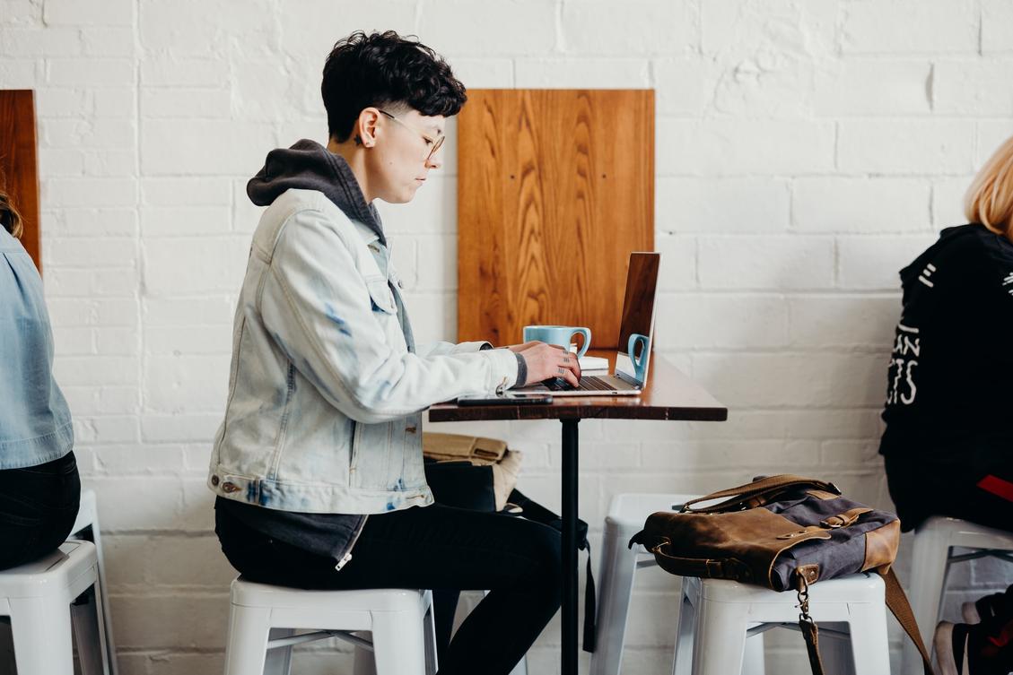 10 pros and cons of using ChatGPT and generative AI in accounting