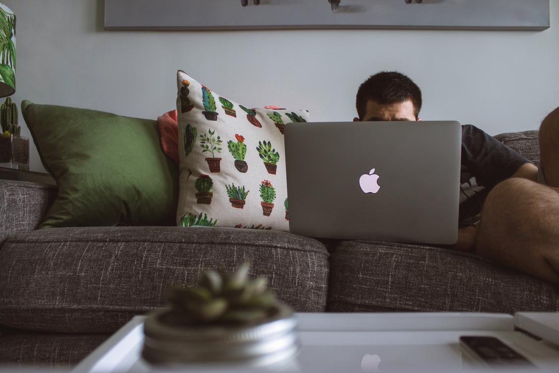 How to overcome the negatives of working remotely
