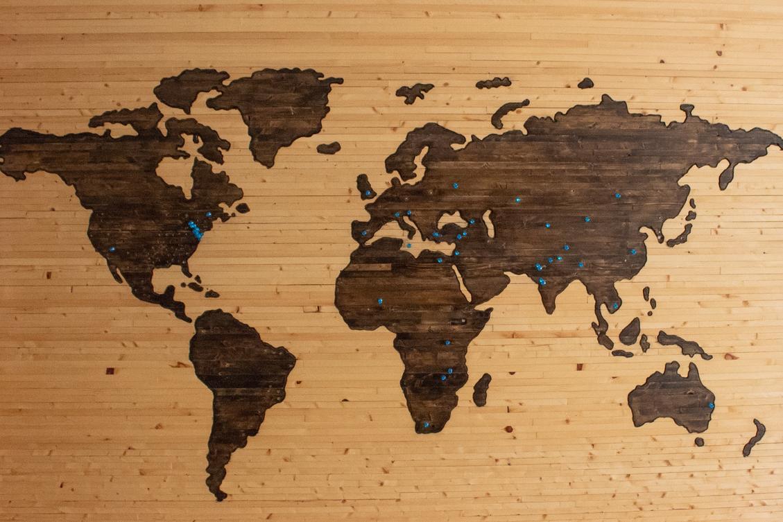 Should-your-business-outsource-the-benefits-of-outsourcing