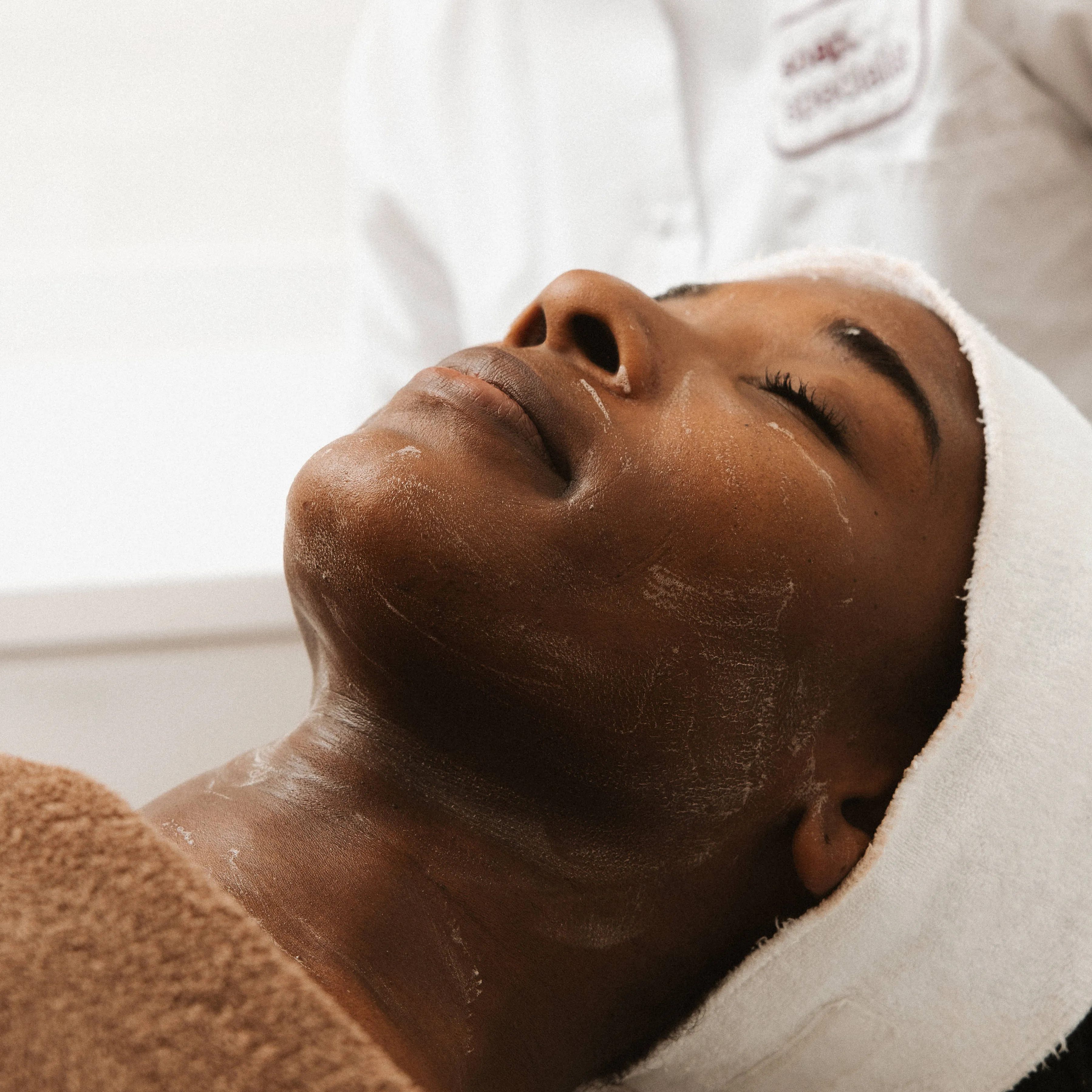 Glow facial by Susanne Kaufmann, gezichtsbehandeling Den Haag