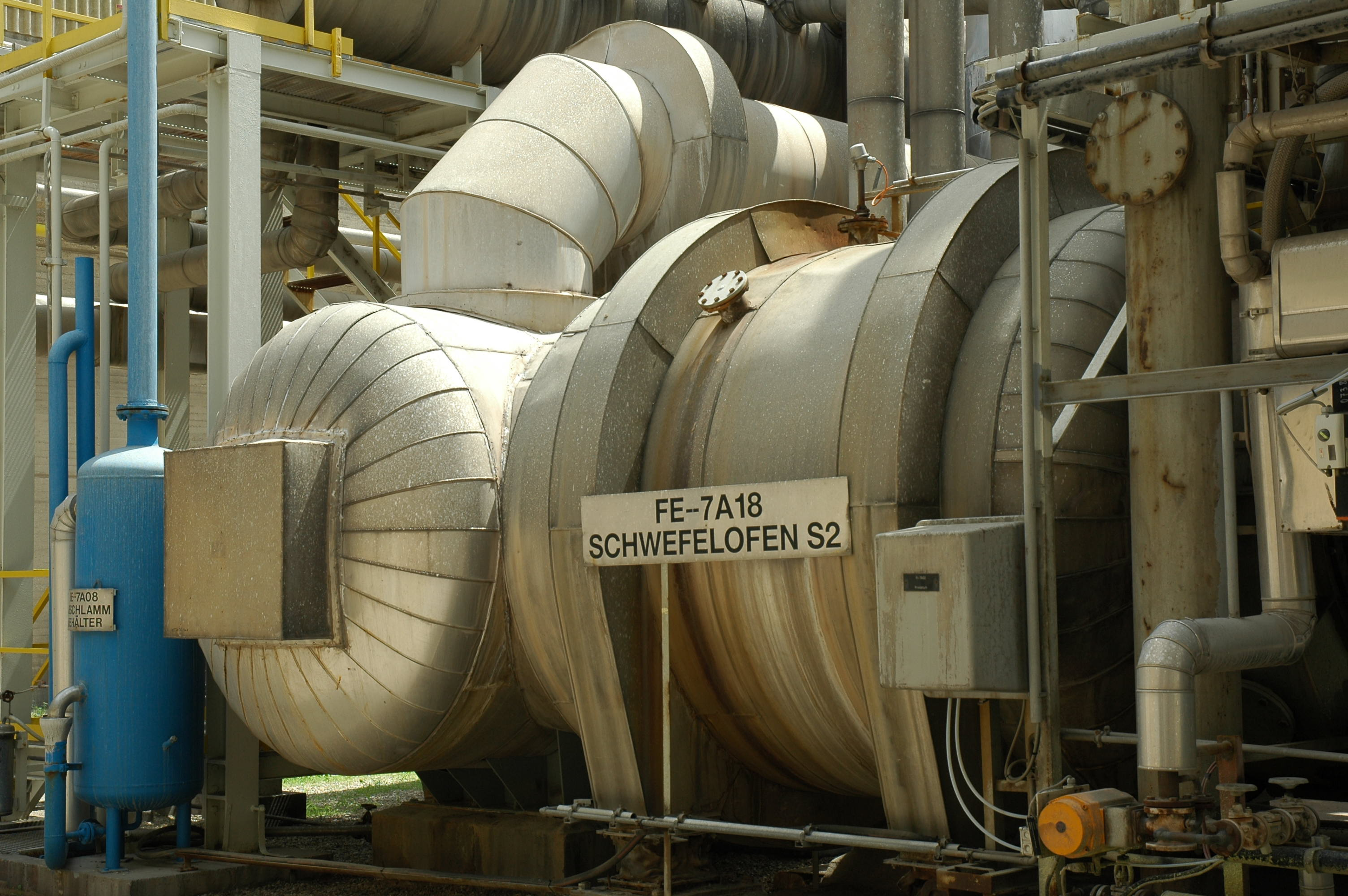 Produktionsanlage mit Schwefelofen