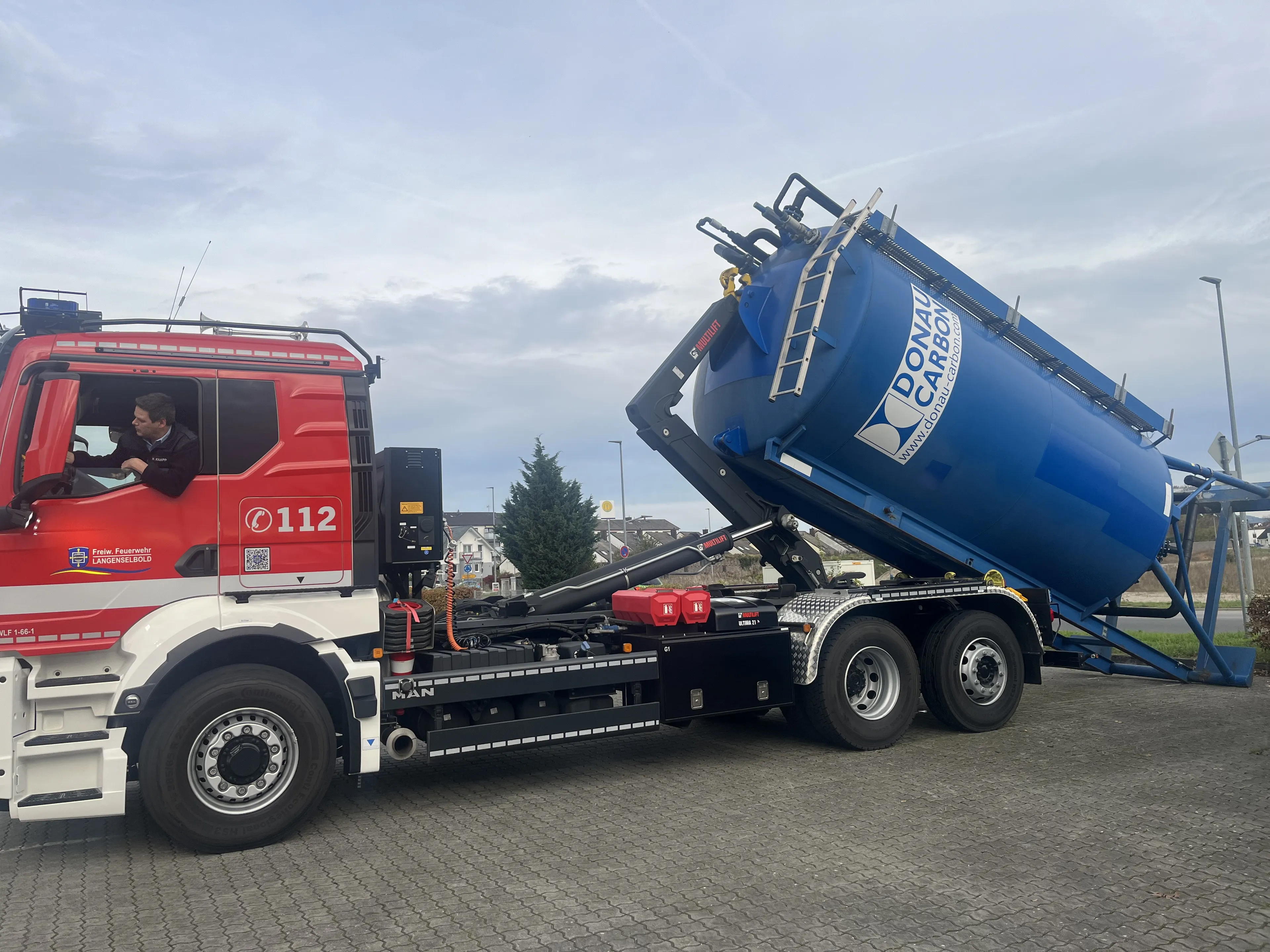 olf filter on firefigther truck