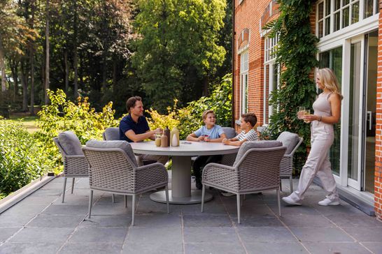 Lima low dining set met ronde tafel in beige aluminium