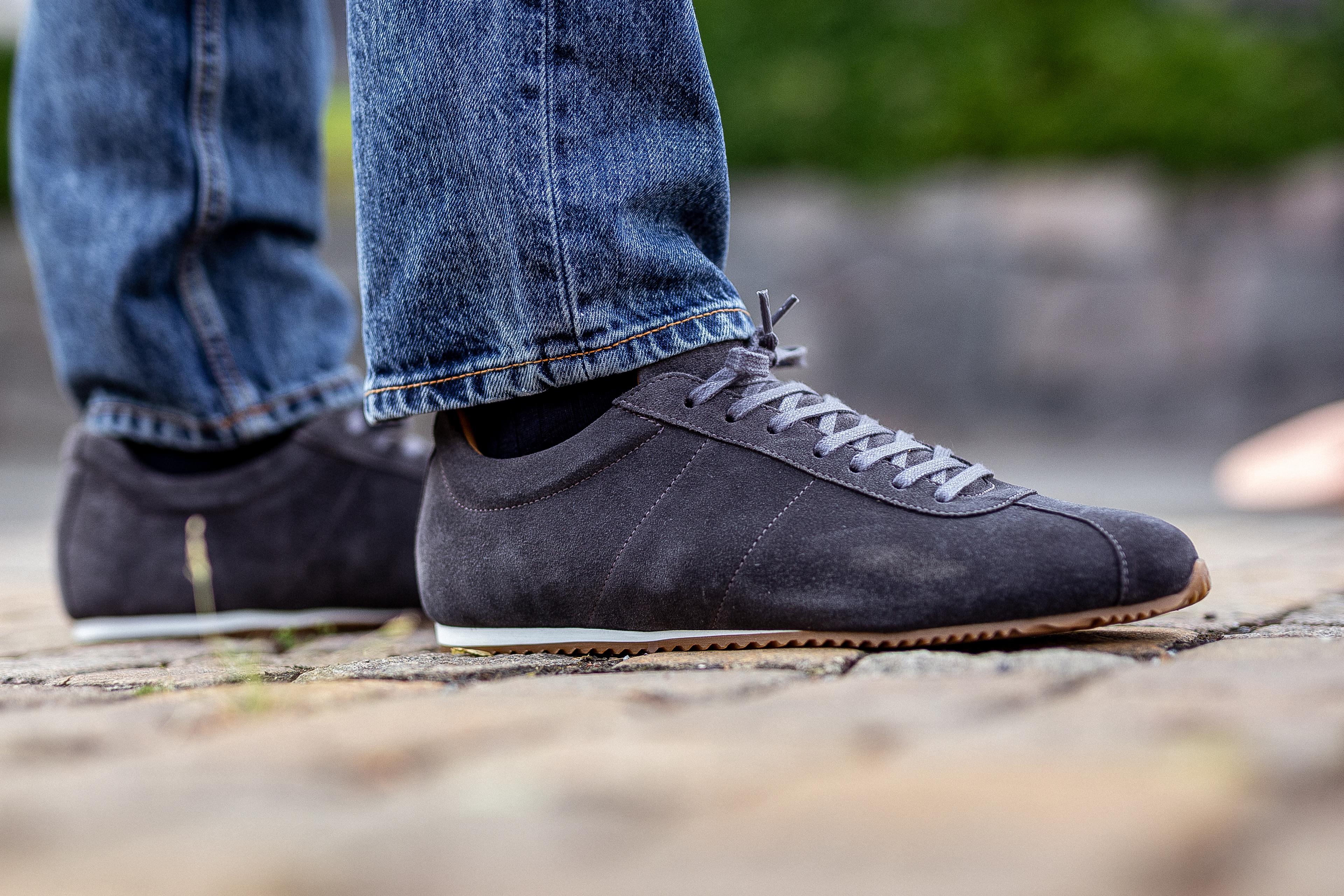 Low trainer