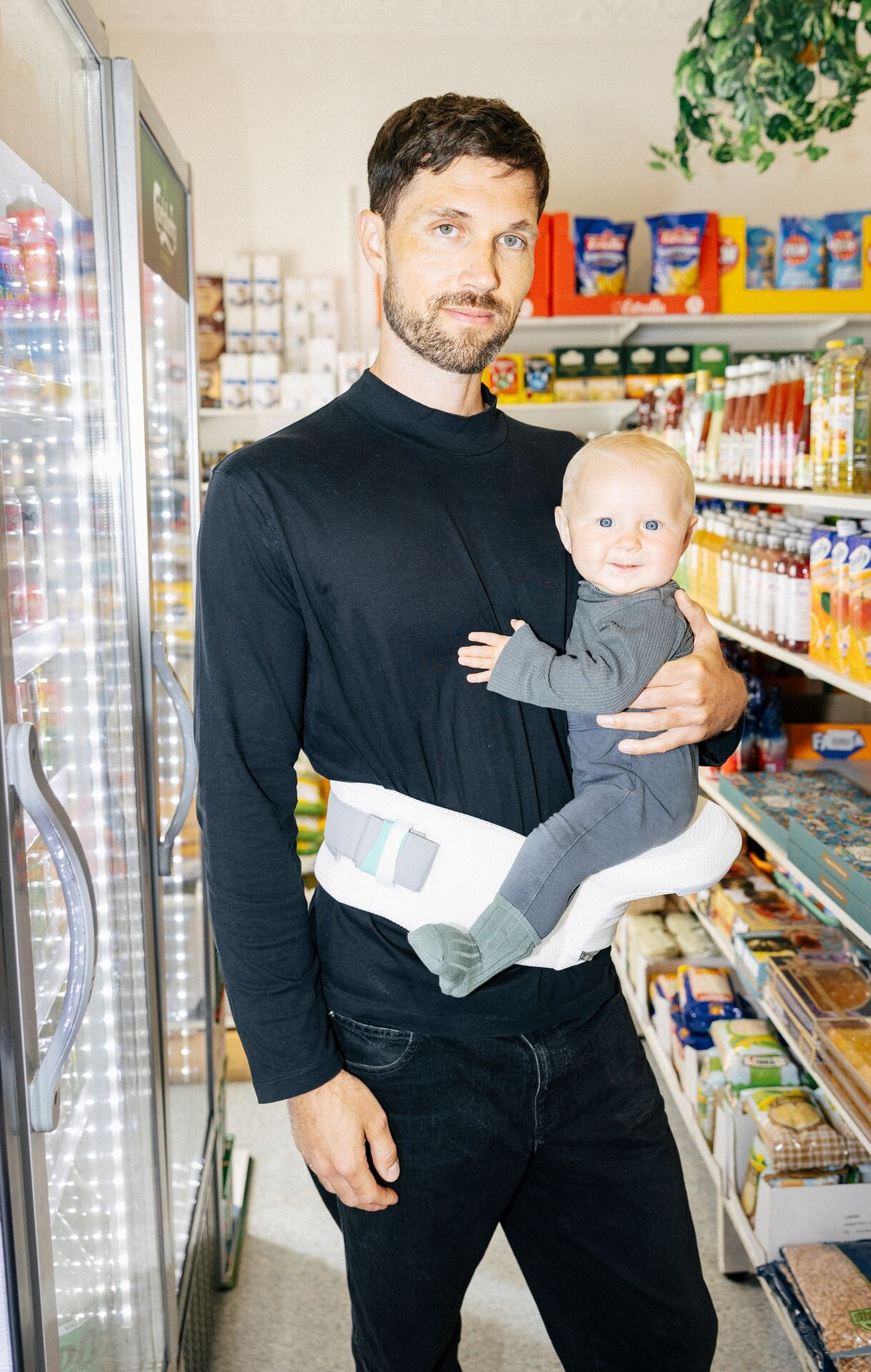 5 reasons to carry in a hip seat