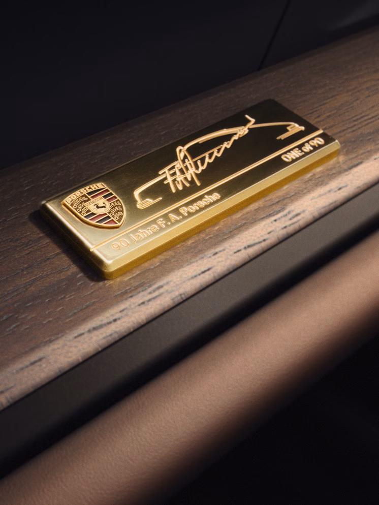 Detailed view of the badge with 'ONE of 90' engraving in the Porsche 911 GT3 90 F. A.