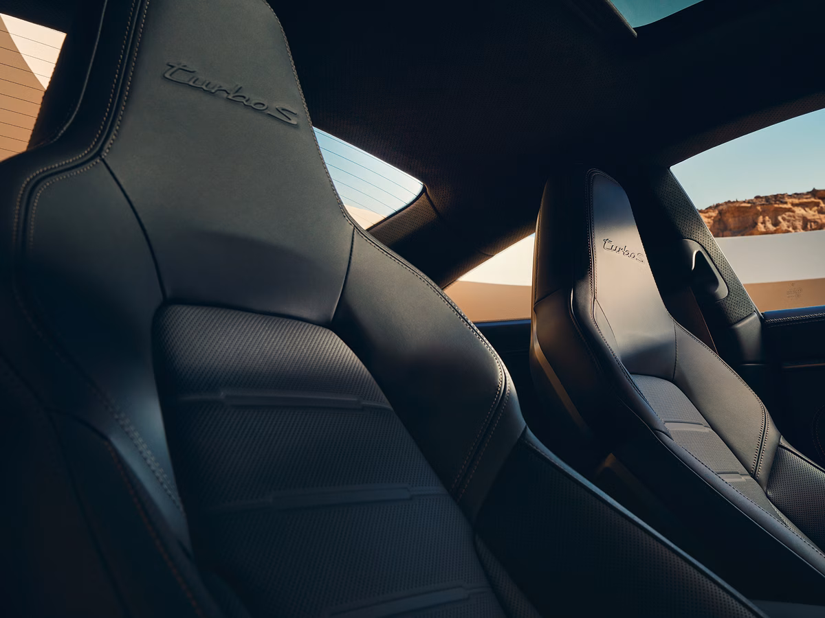 Interieur des Porsche 911 Turbo S.