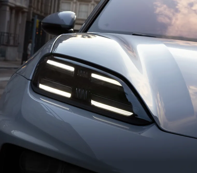 Porsche Macan Turbo customisation options.