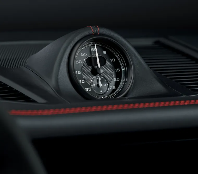 Habitacle du Porsche Macan GTS : vue détaillée du chronomètre du tableau de bord inclus dans le Pack Sport Chrono.
