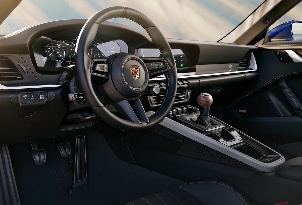 Porsche 911 Carrera S Cabriolet with MT-Package and Carrera S interior package. View into the cockpit.
