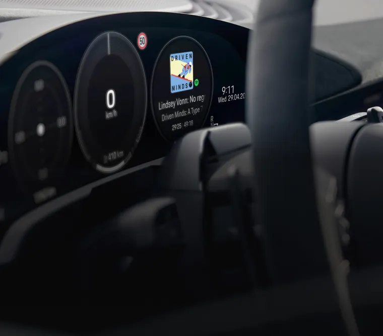 Detailed view of the instrument cluster's Curved Display on the Porsche Taycan Turbo GT with Weissach package.