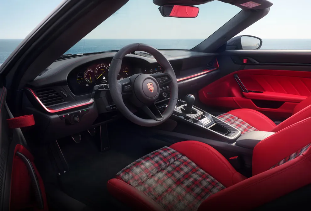 Interior with two-tone leather upholstery in Slate Grey/Guards Red in the Porsche 911 GT3 S/C with Street Style package.