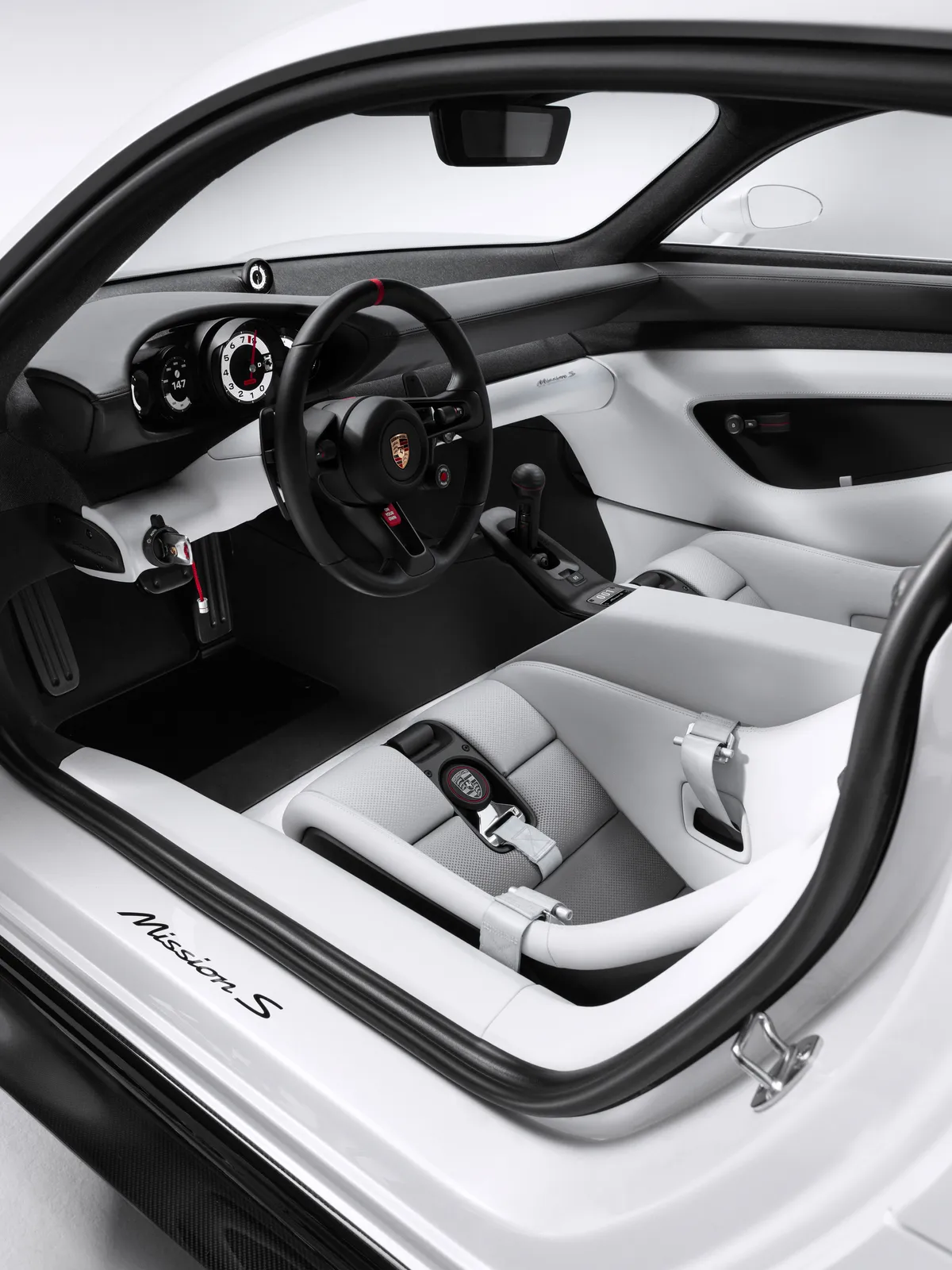 A glimpse into the cockpit of the Porsche Mission S.