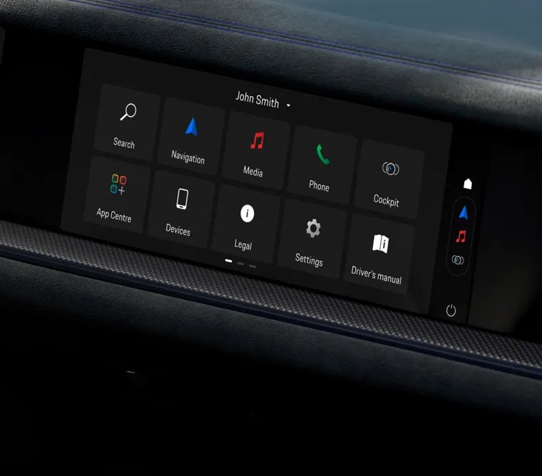 Porsche Cayenne Turbo GT interior: view of the infotainment system in the cockpit.
