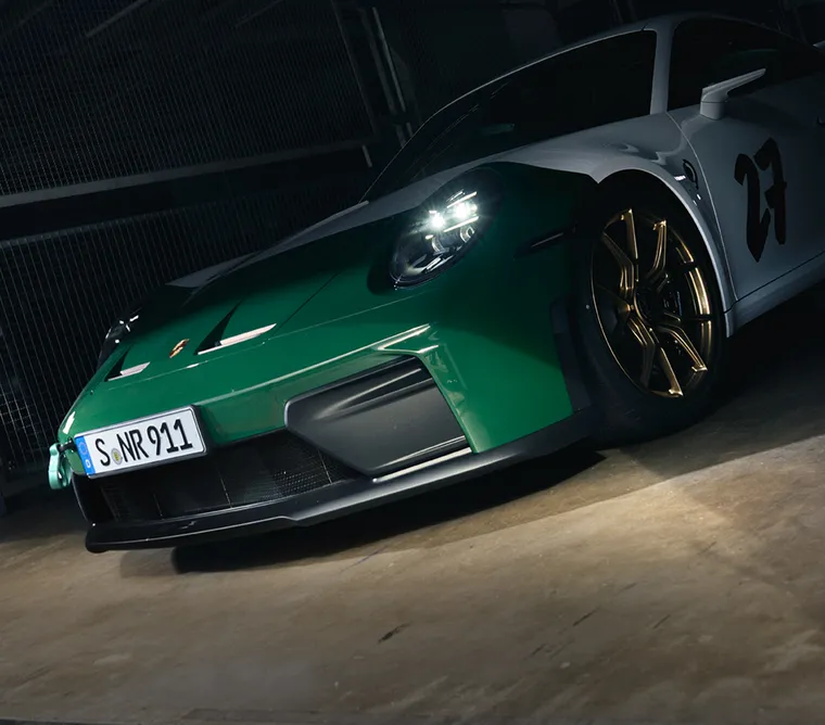 Detailansicht der Front des Porsche 911 GT3 100 Jahre Nürburgring.