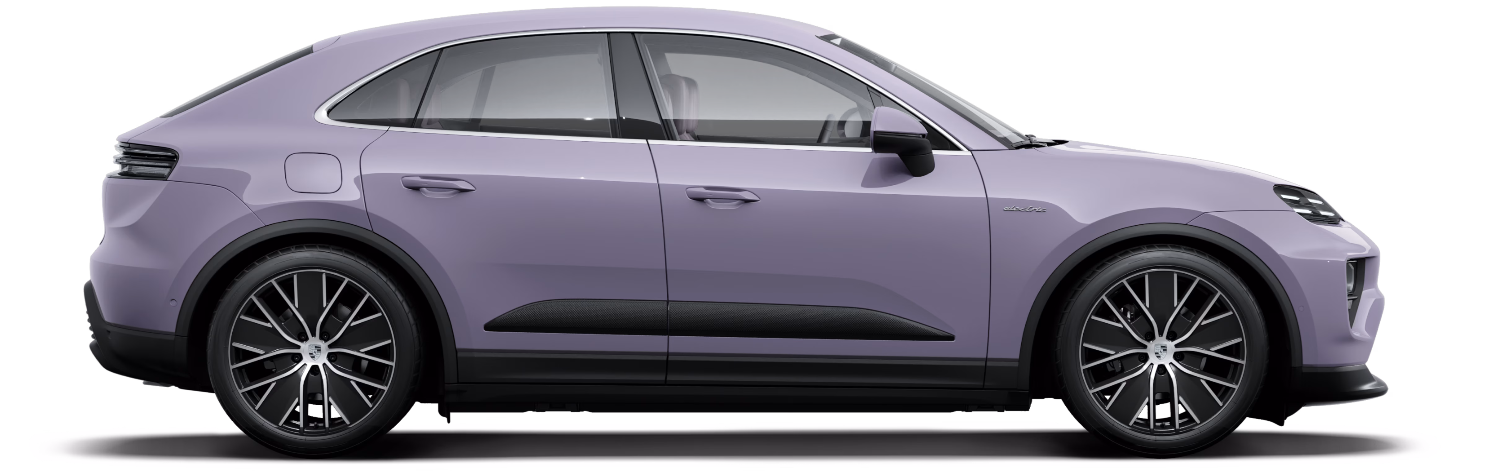 Porsche Macan 4 in Provence in profile/side view.