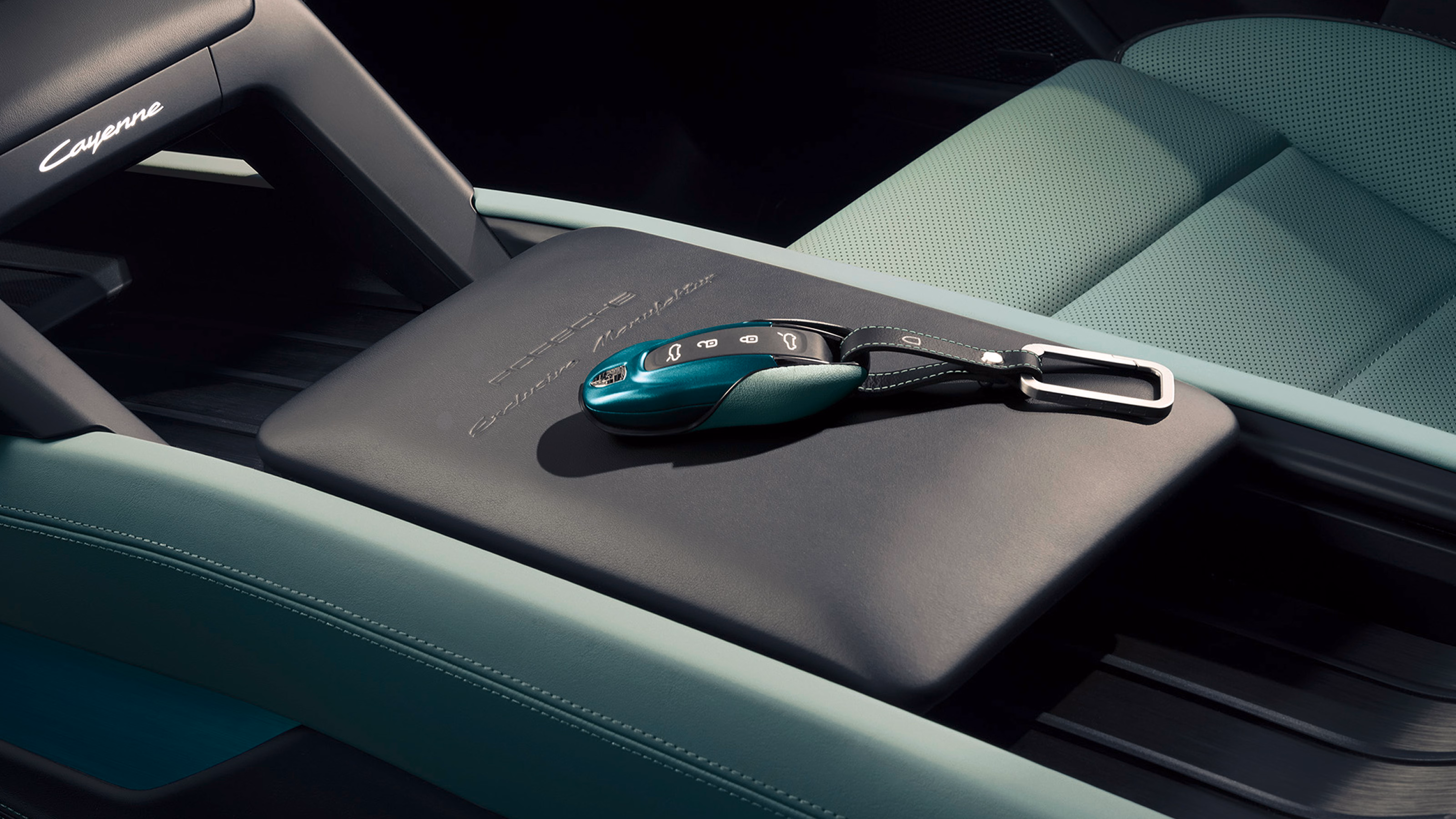 Porsche Cayenne Coupé Electric, adapted by Porsche Exclusive Manufaktur. Detailed view 1.