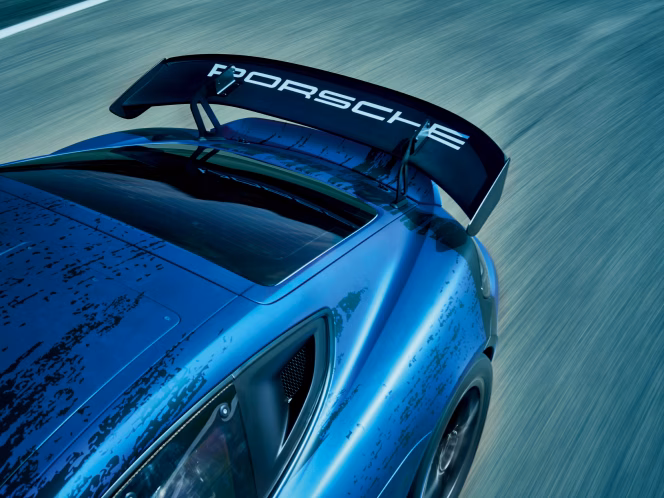 Detailed view of the rear wing on the Porsche 718 Cayman GT4 RS Club Sport.