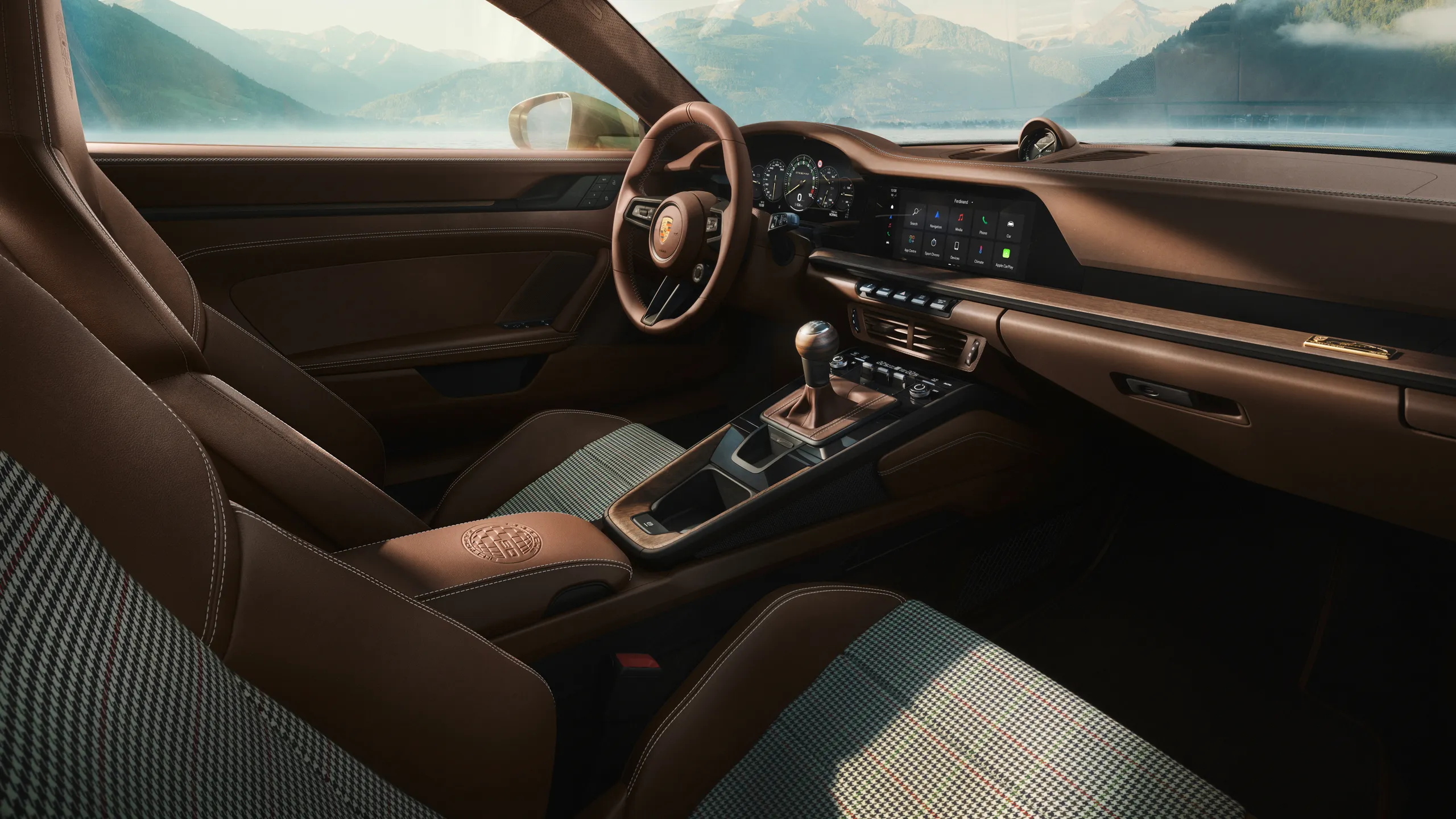 View into the cockpit of the Porsche 911 GT3 90 F. A.