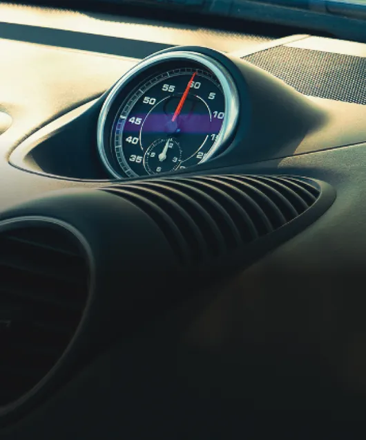 Intérieur du Porsche 718 Boxster GTS 4.0 : vue détaillée du chronomètre Sport Chrono.