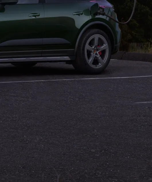 Porsche Macan 4S laden.