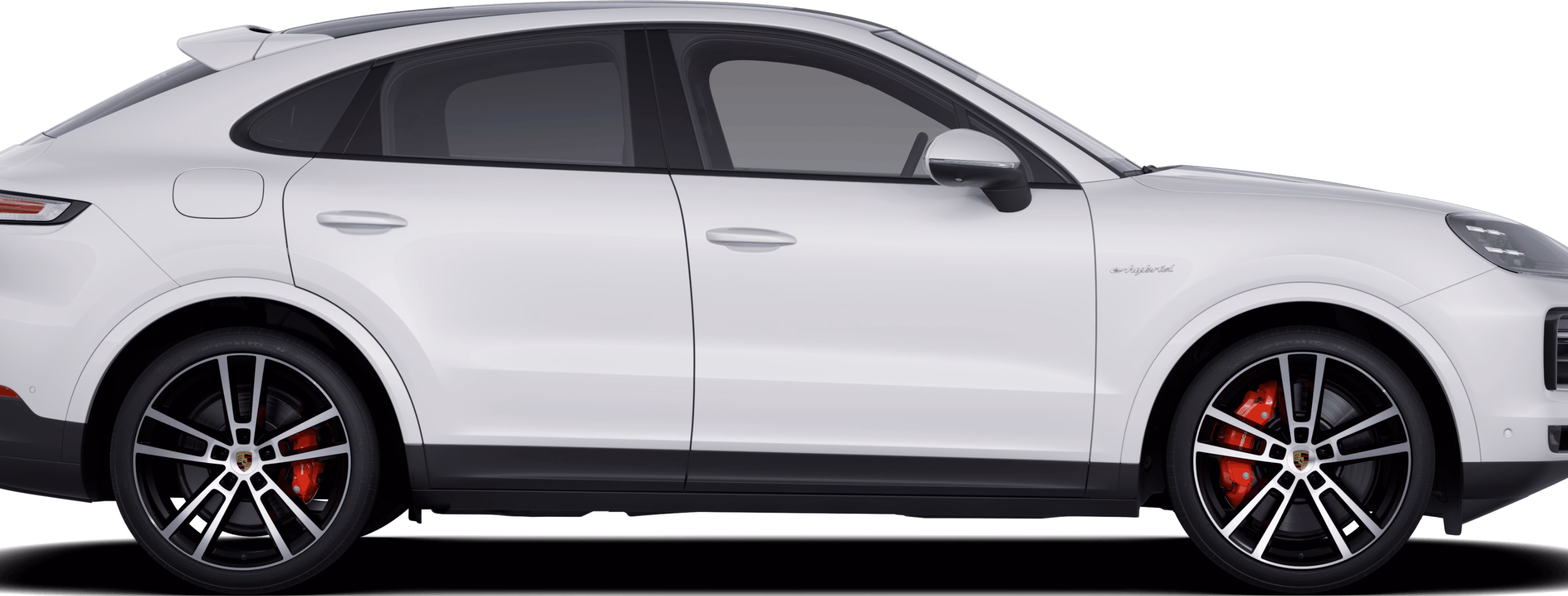 Porsche Cayenne S E-Hybrid Coupé i Carrara White Metallic sett fra siden.