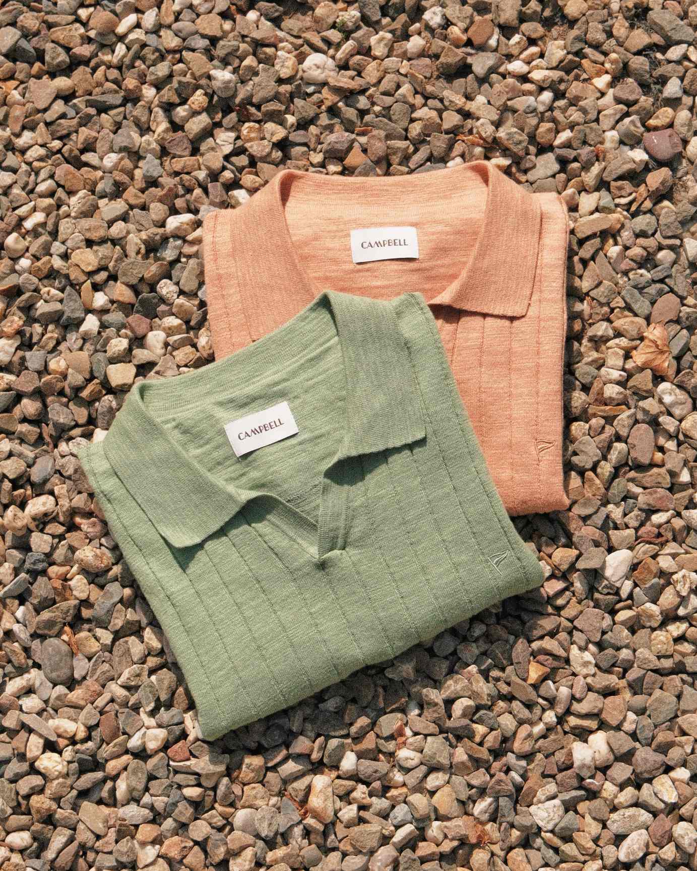 Campbell SS26 Collectie. Model met outfit.