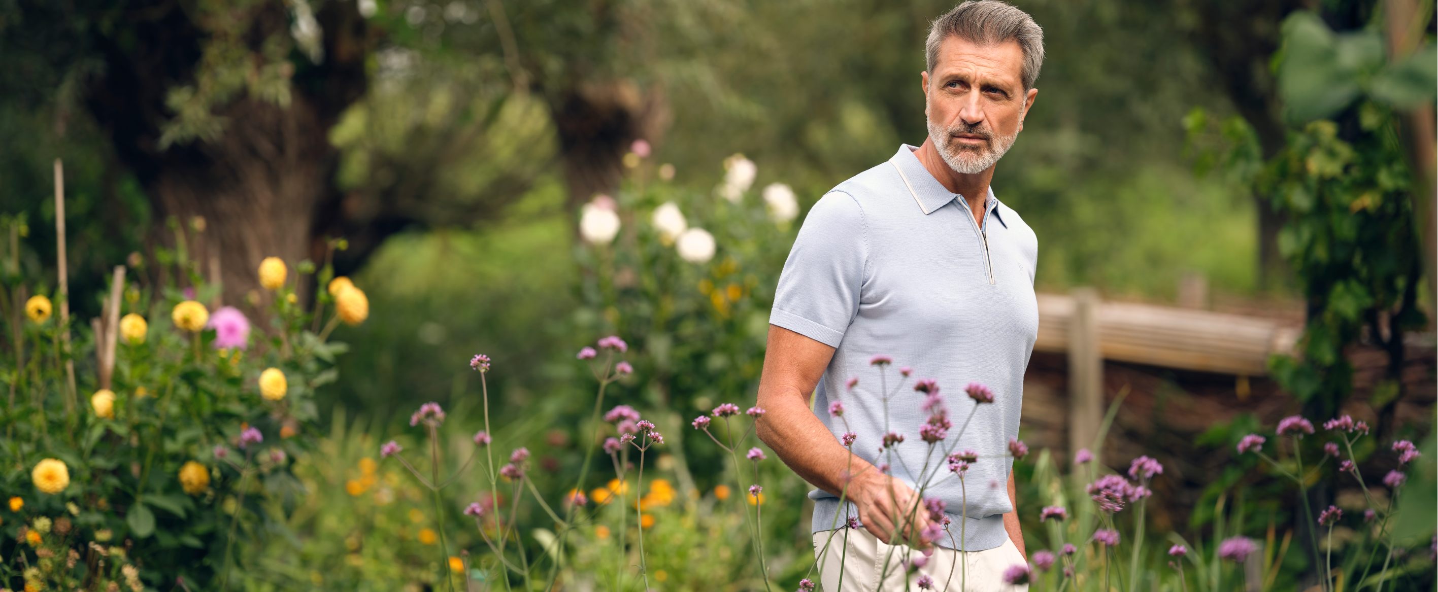 Campbell SS26 Collectie. Model met outfit.