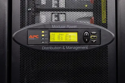 Zoom on apc modular power dc2scale par2 velizy