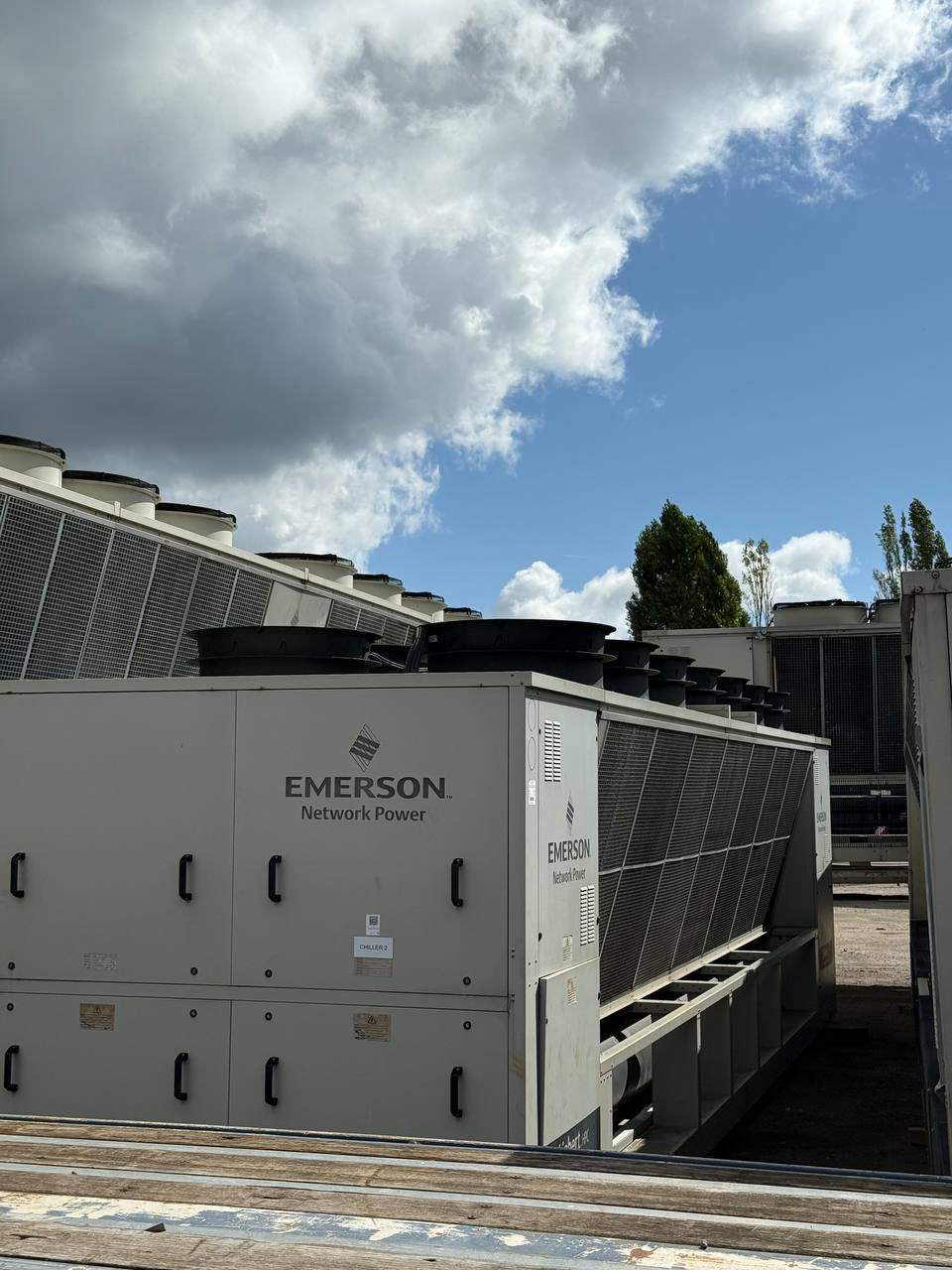 Many Cooling Units for Datacenters (Emerson Network Power) and a view of the sky at DC2SCALE PAR4