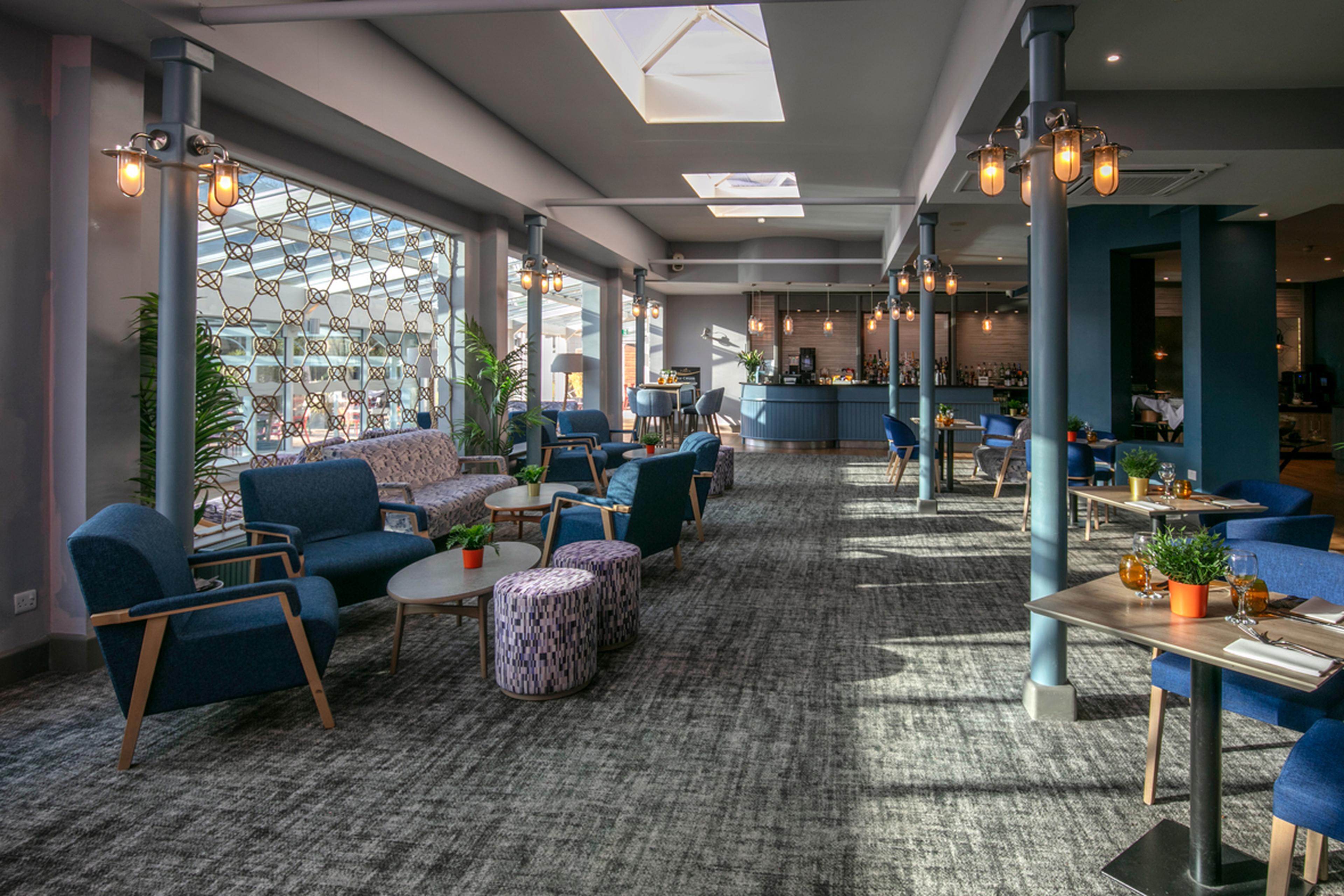 Lounge and bar area West Cliff Hotel