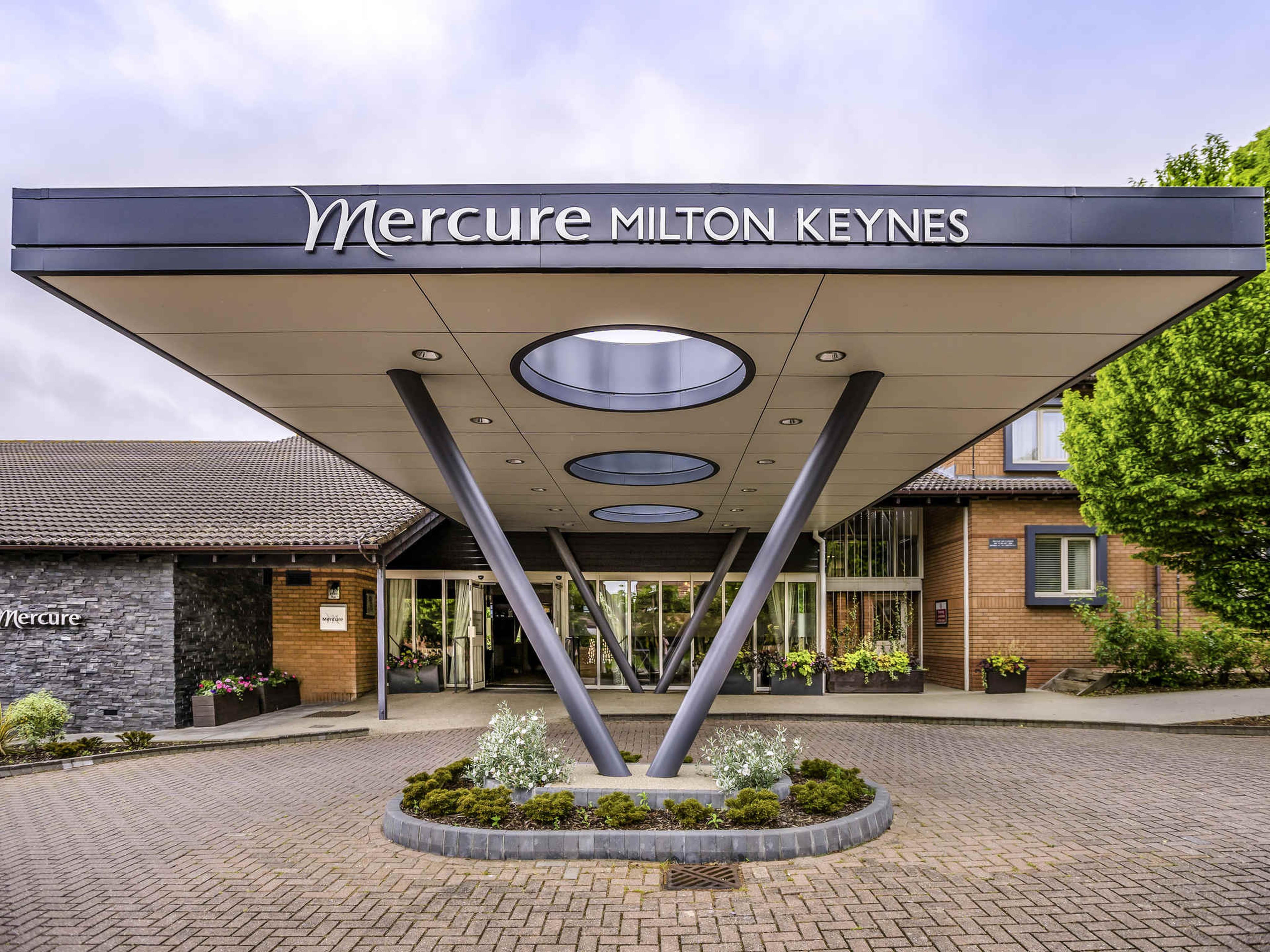 Mercure Milton keynes entry
