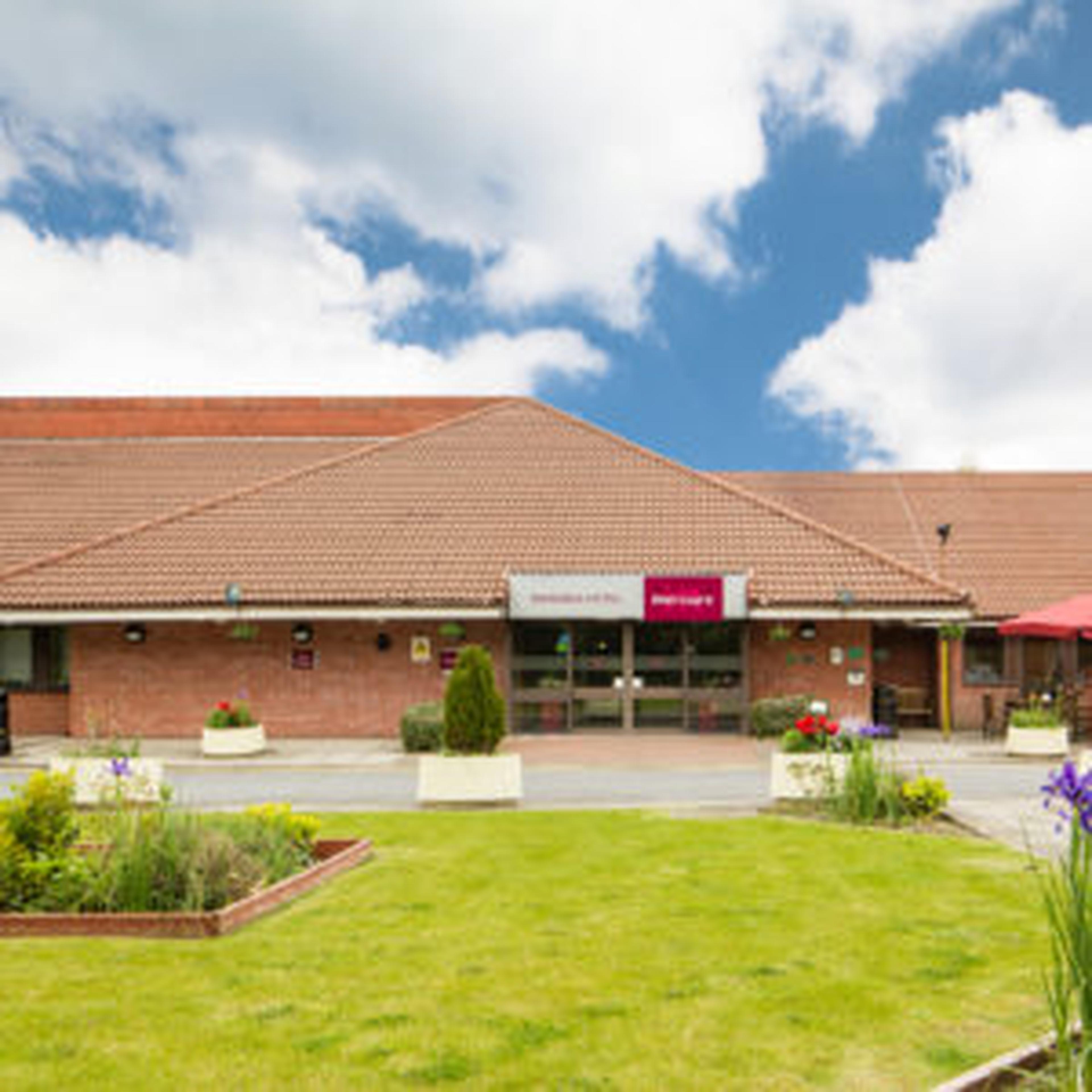 mercure swansea exterior