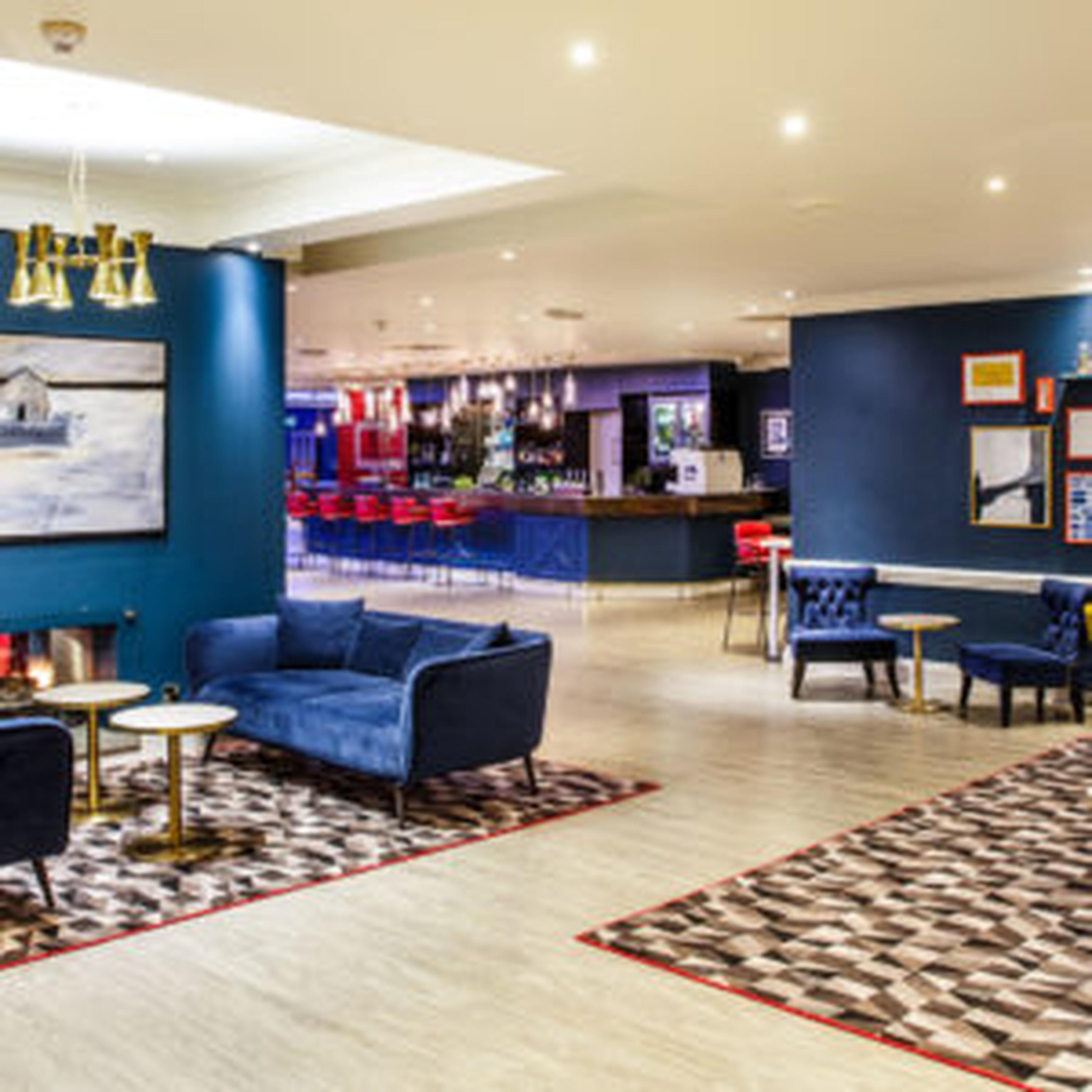mercure swansea bar and lounge