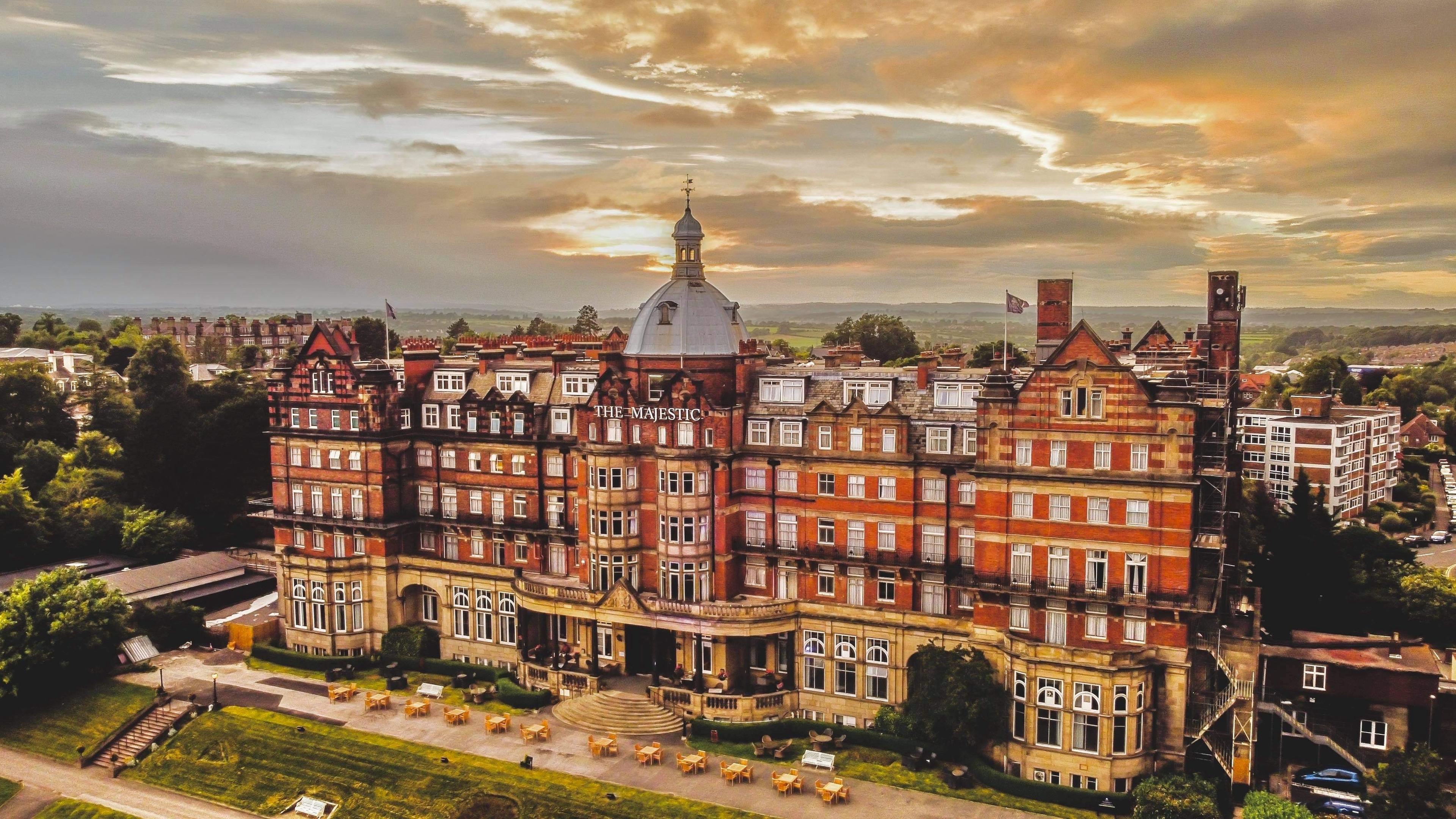 doubletree harrogate front