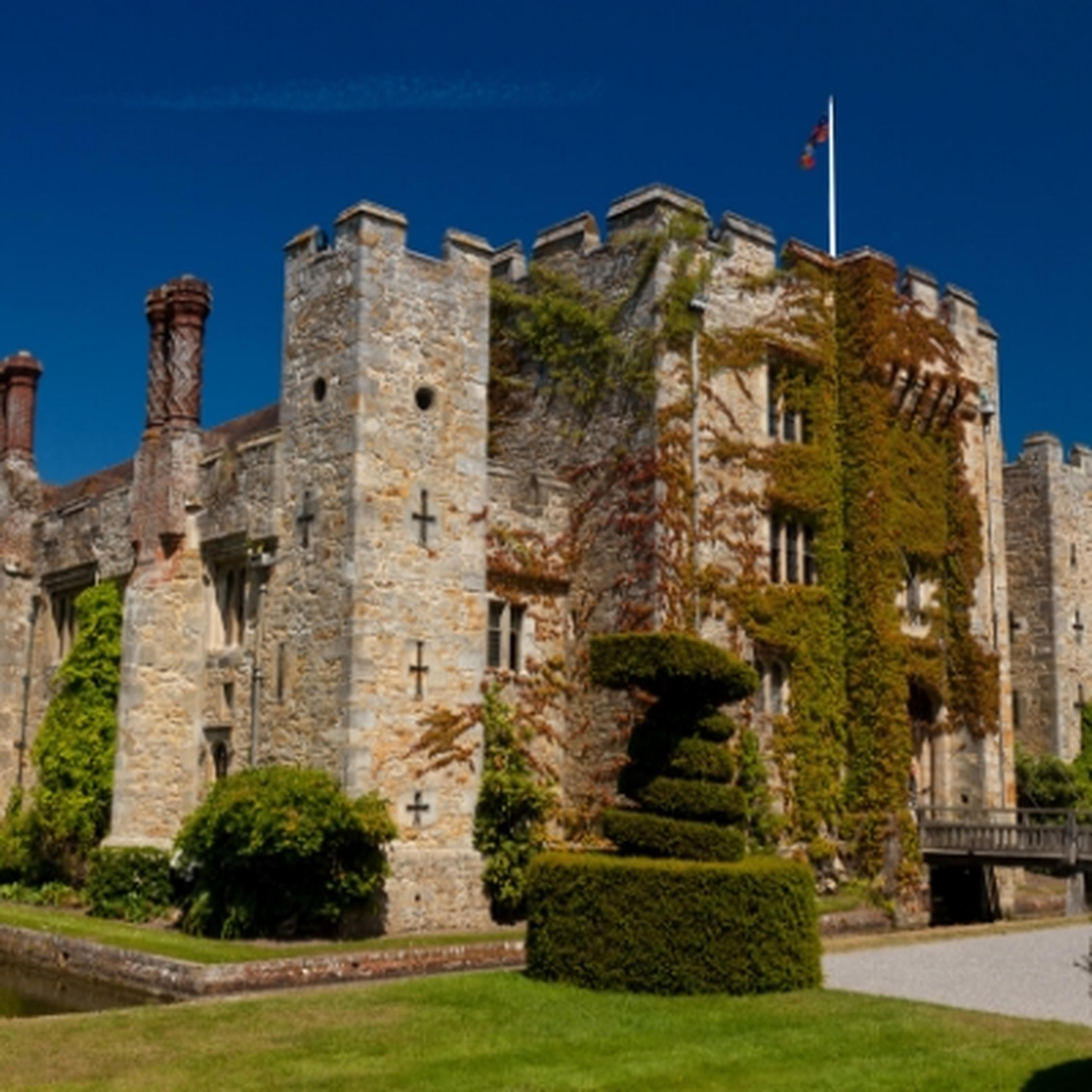 Hever Castle Kent and topiary hedges