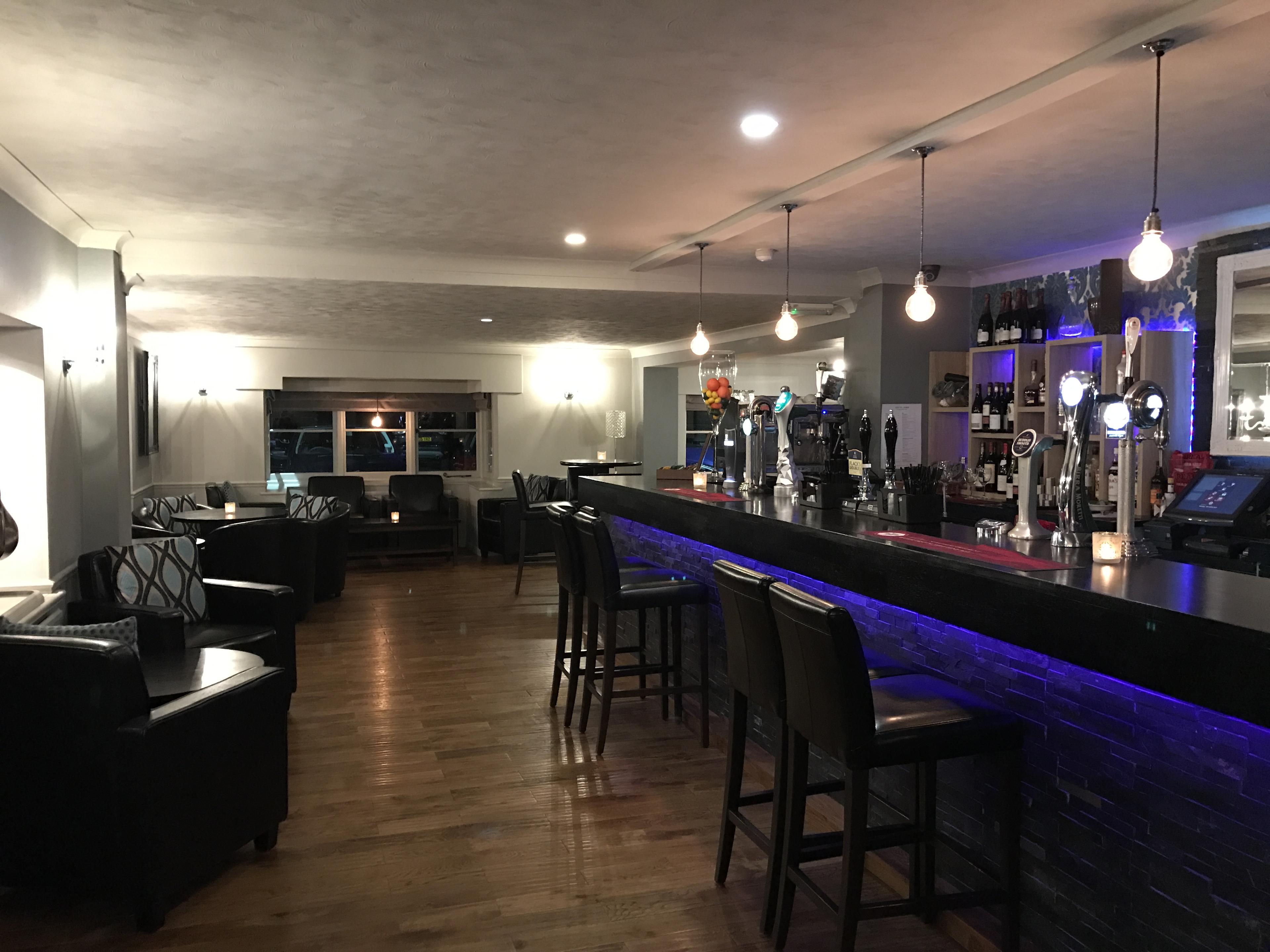 South Lawn Hotel Interior Bar
