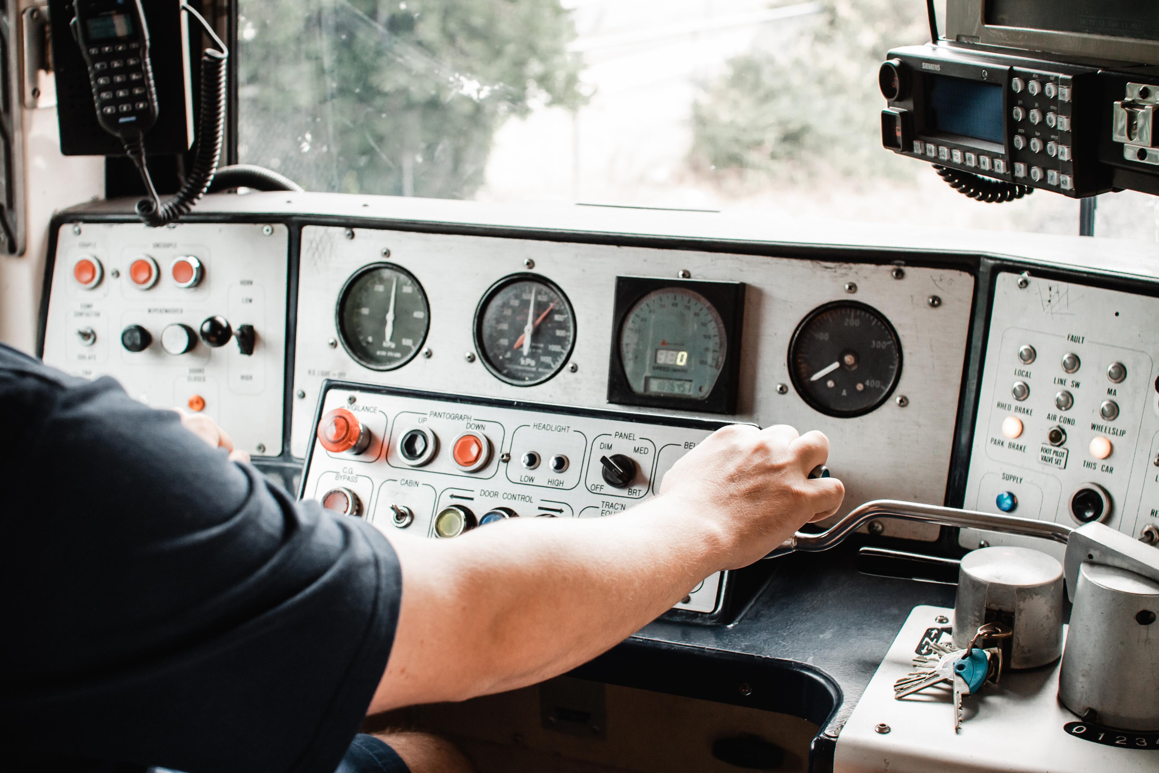 Driving the Rails talk by Andy Gibbs