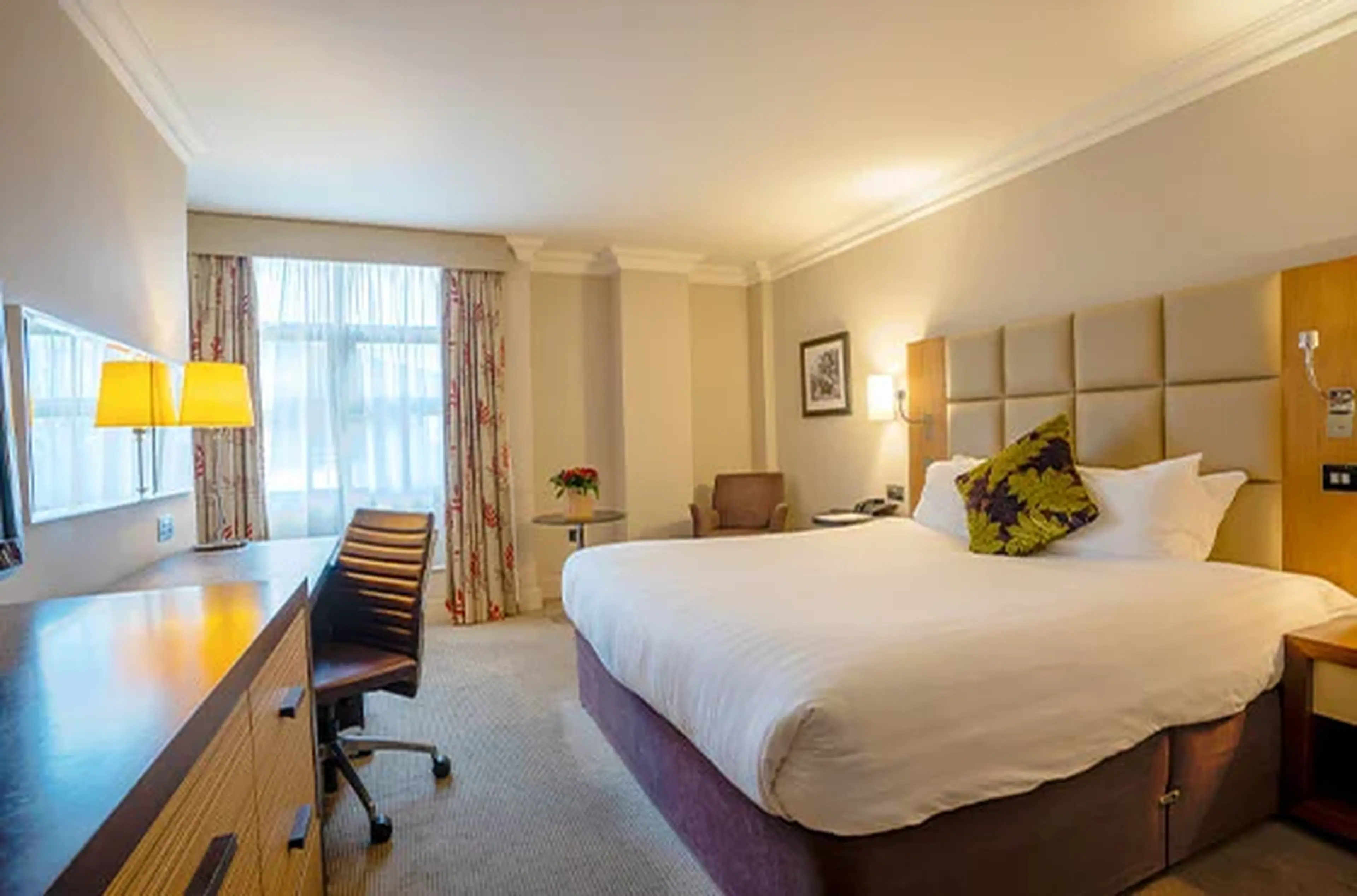 Premier Hotel Room Potters Five Lakes
