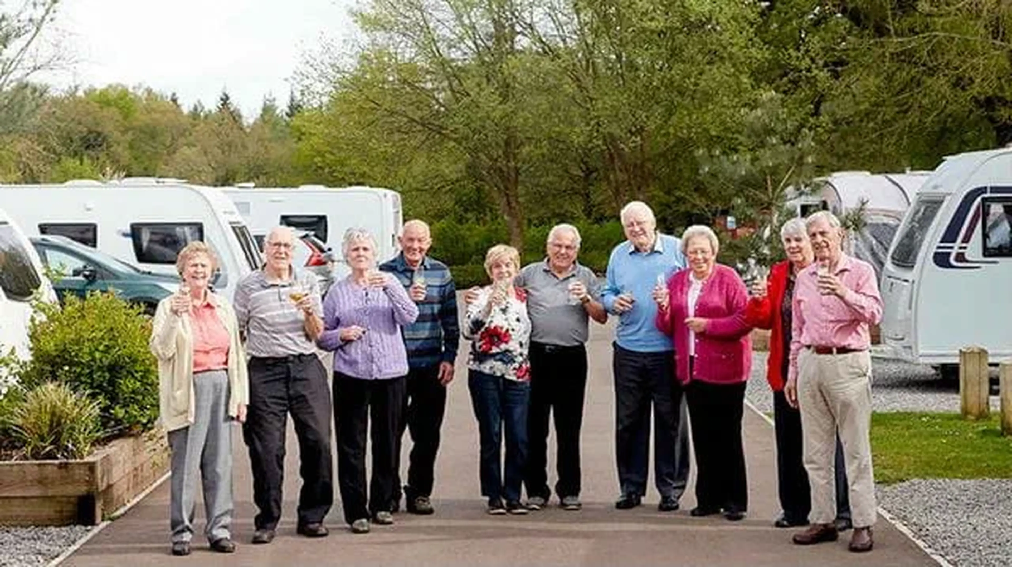 Camping-caravanning-rally-group-at-Whitemead
