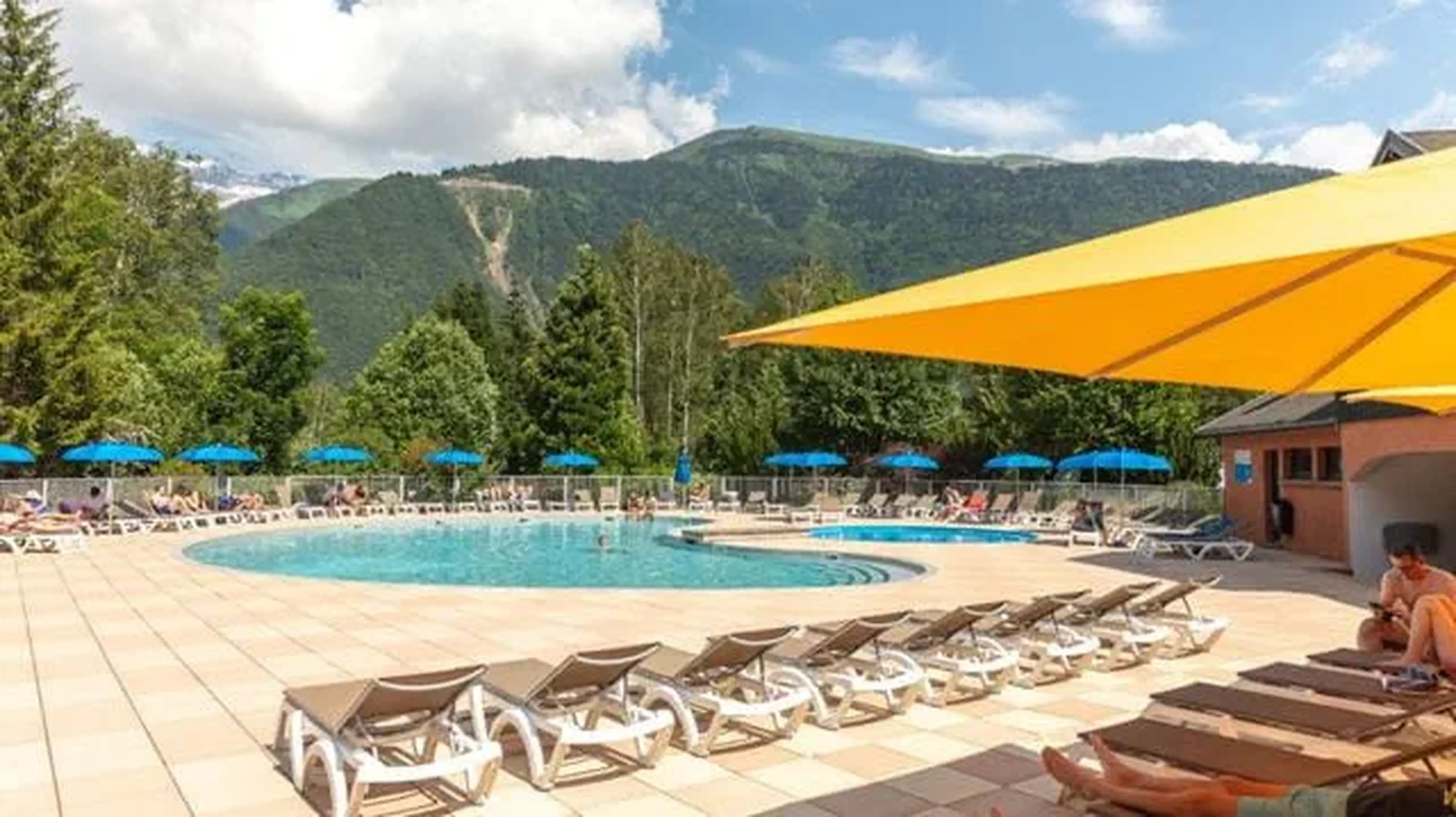 Beat the crowds with an off-season Eurocamp stay