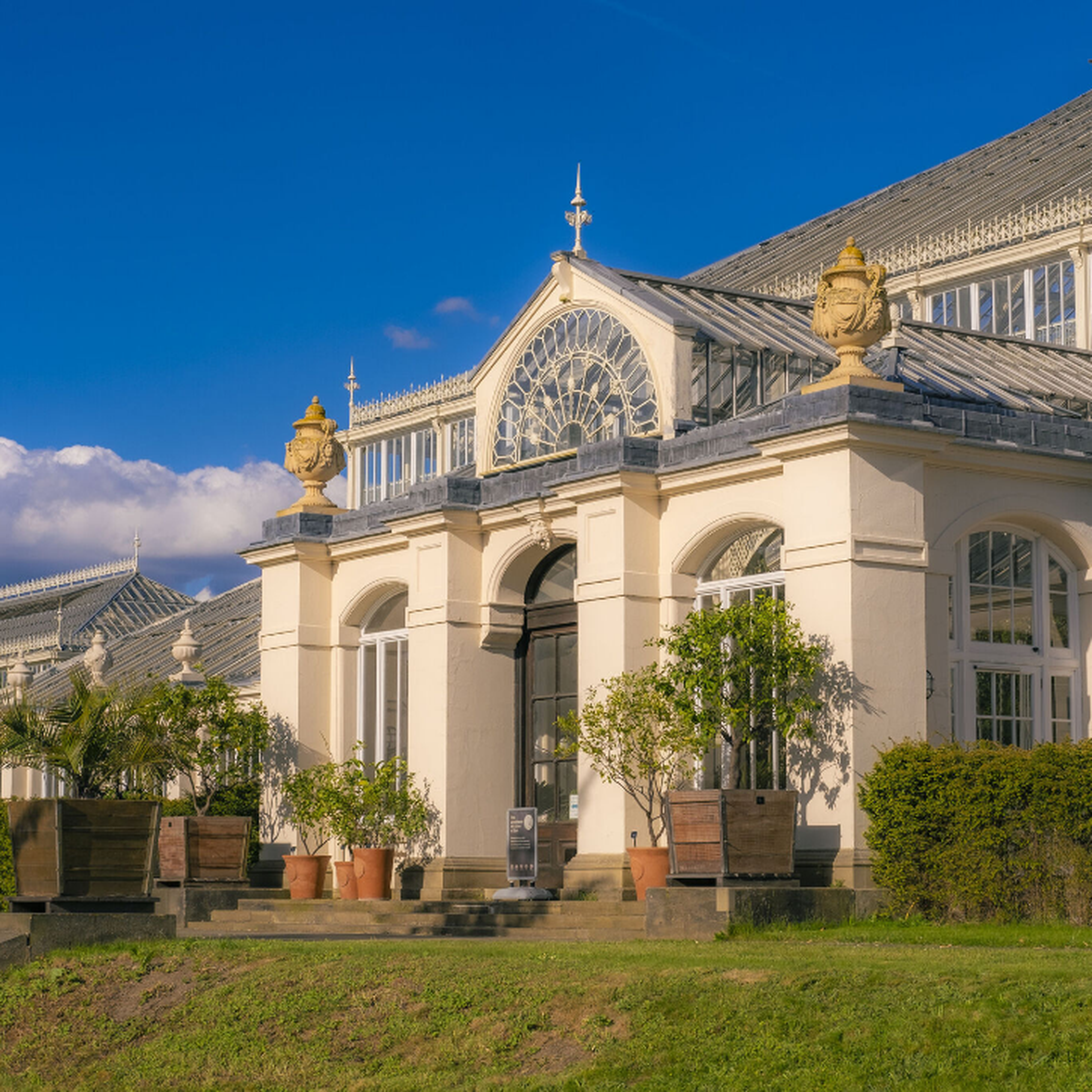 Davies Alpine House