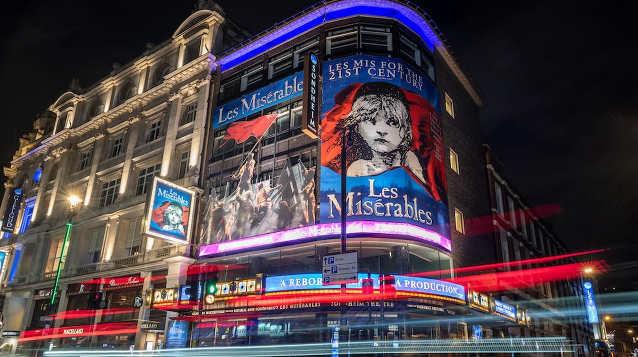 Digital Out of Home (DOOH) Advertising Les Miserables