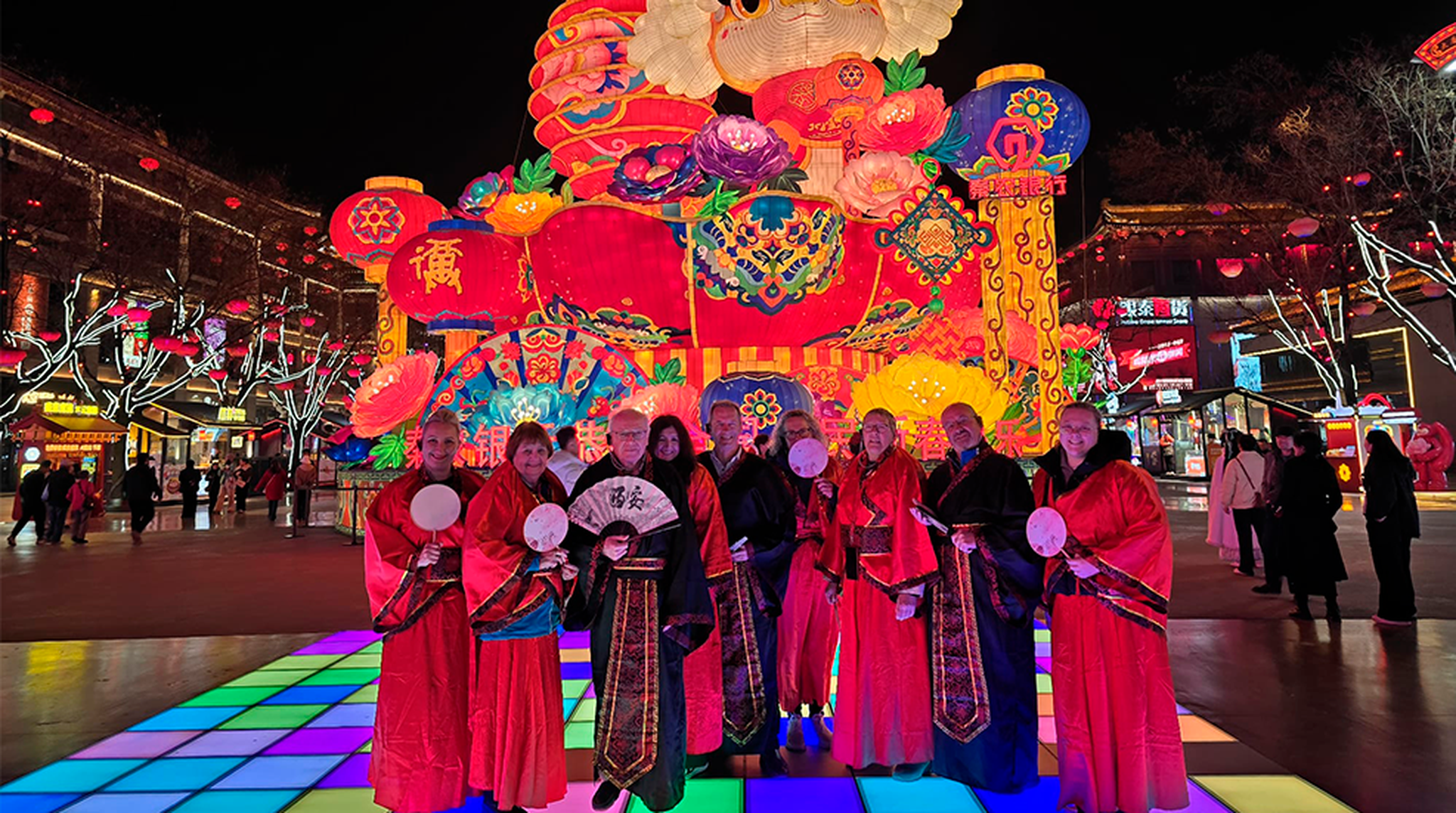Group tour in traditional Chinese dress